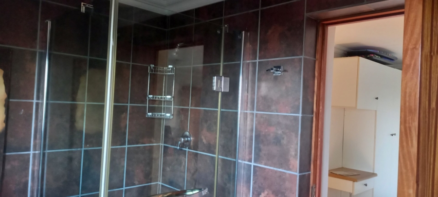 4 Bedroom Property for Sale in Outeniqua Strand Western Cape